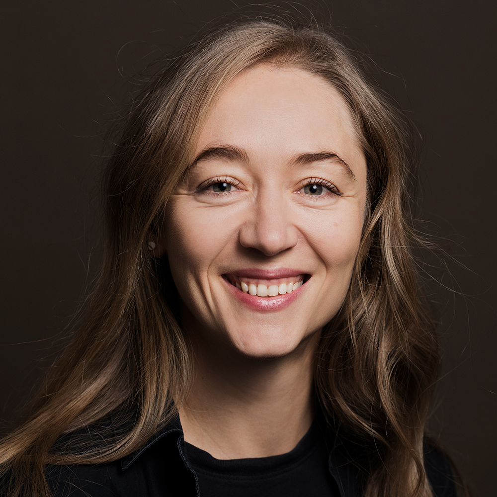 Поля Василева